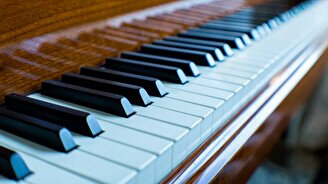 Piano music therapy