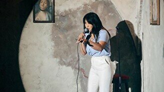 Female Stand up
